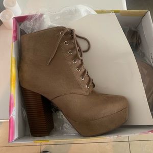 Suede boots